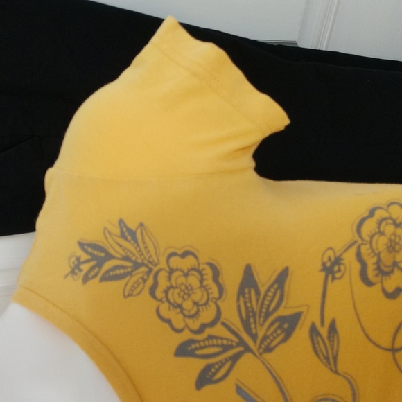 Roxy t shirt - Picture 2 of 5